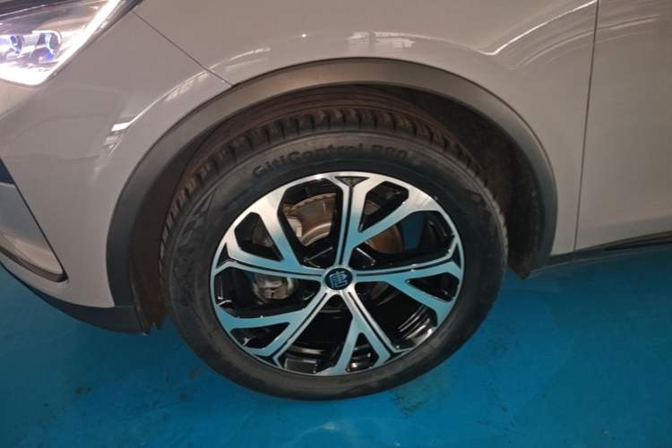 Used BYD Tang New Energy 2025 DM-i 115KM Flagship Model Left Front Wheel Hub