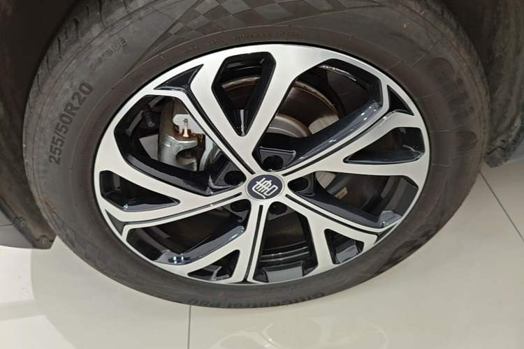 Used BYD Tang New Energy 2025 Intelligent Driving Version DM-i 115KM Flagship Edition Left Front Wheel Hub