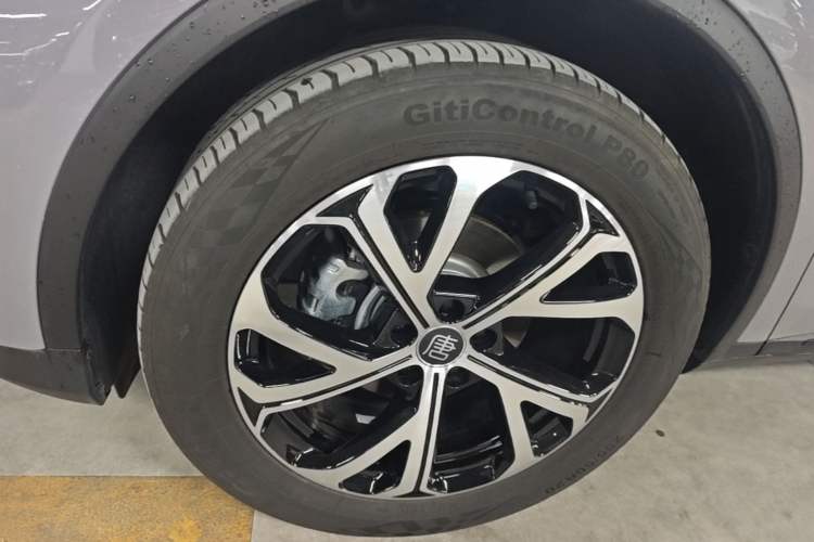 Used BYD Tang New Energy 2025 DM-i 115KM Prestige Model Left Front Wheel Hub