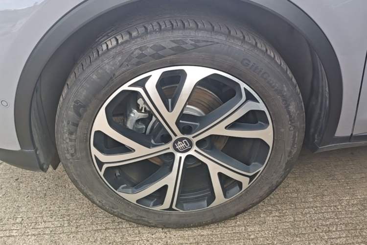 Used BYD Tang New Energy 2025 Intelligent Driving Version DM-i 115KM Flagship Edition Left Front Wheel Hub
