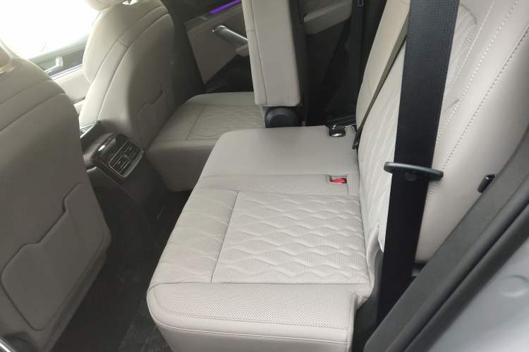 Used BYD Tang New Energy 2025 Intelligent Driving Version DM-i 115KM Prestige Edition Left Rear Seat