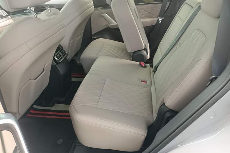 Used BYD Tang New Energy 2025 Intelligent Driving Version DM-i 115KM Flagship Edition Left Rear Seat