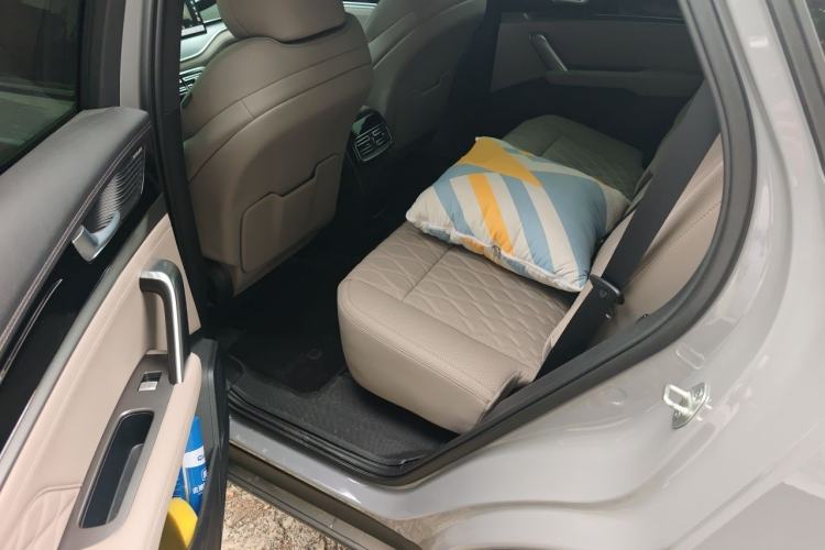Used BYD Tang New Energy 2025 Intelligent Driving Version DM-i 115KM Prestige Edition Left Rear Seat