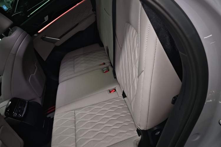 Used BYD Tang New Energy 2025 Intelligent Driving Version DM-i 115KM Prestige Edition Left Rear Seat
