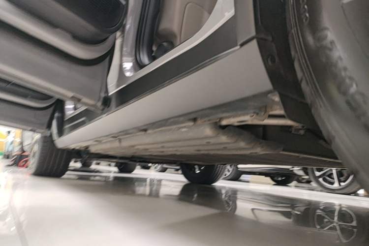 Used BYD Tang New Energy 2025 DM-i 115KM Prestige Model Left Side Sill