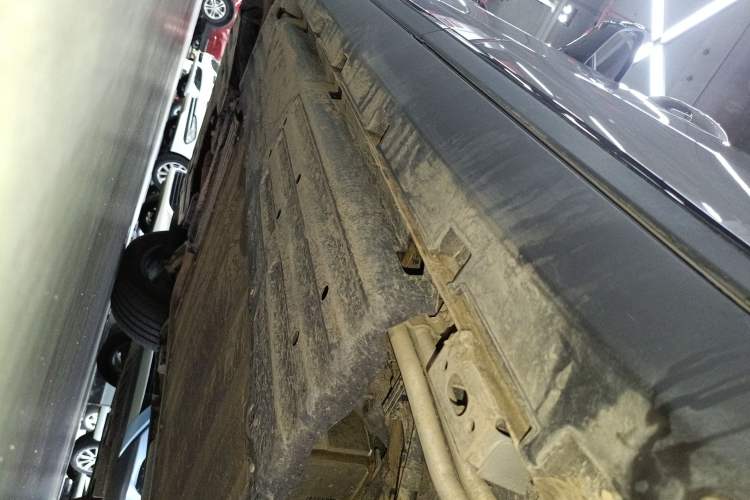 Used BYD Tang New Energy 2025 DM-i 115KM Flagship Model Left Side Sill