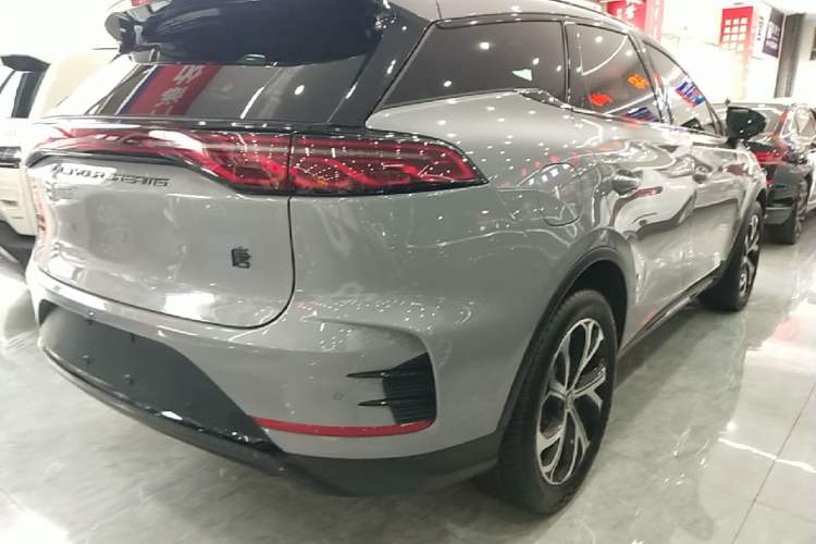 Used BYD Tang New Energy 2025 DM-i 115KM Prestige Model Rear Right 45 Deg