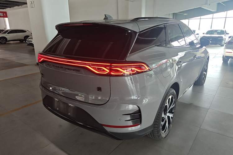 Used BYD Tang New Energy 2025 DM-i 115KM Prestige Model Rear Right 45 Deg