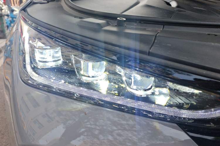 Used BYD Tang New Energy 2025 Intelligent Driving Version DM-i 115KM Prestige Edition Right Front Headlight
