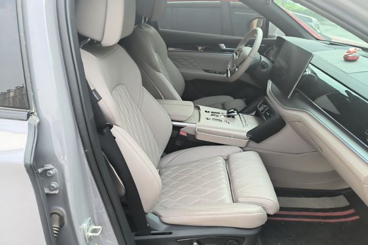 Used BYD Tang New Energy 2025 DM-i 115KM Flagship Model Right Front Seat
