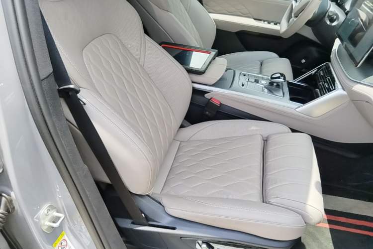 Used BYD Tang New Energy 2025 Intelligent Driving Version DM-i 115KM Flagship Edition Right Front Seat