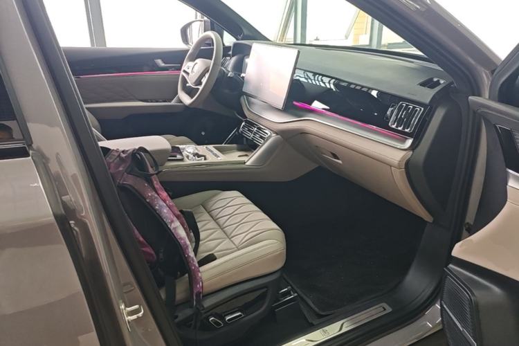 Used BYD Tang New Energy 2025 Model Smart Drive Version DM-i 175KM Deluxe Version Right Front Seat
