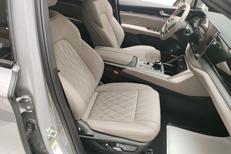 Used BYD Tang New Energy 2025 DM-i 115KM Prestige Model Right Front Seat