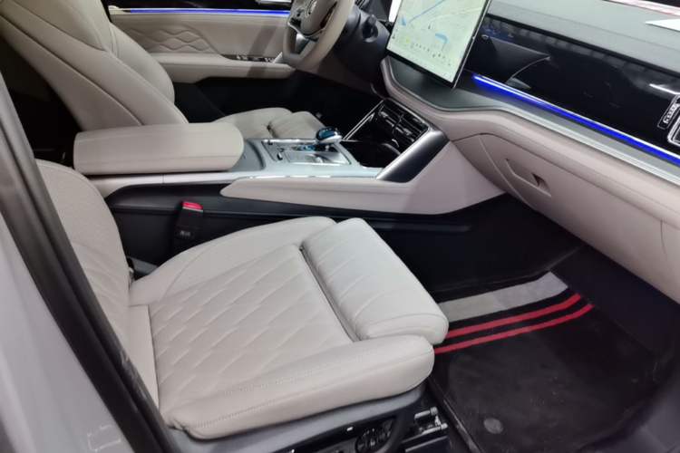 Used BYD Tang New Energy 2025 Intelligent Driving Version DM-i 115KM Prestige Edition Right Front Seat