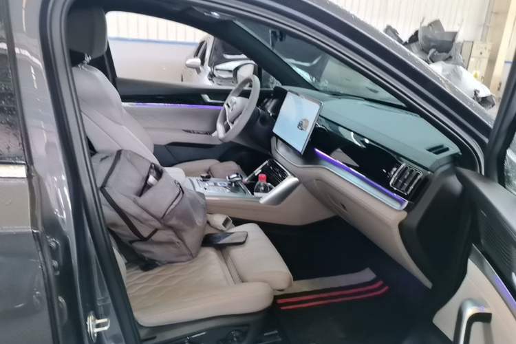 Used BYD Tang New Energy 2025 Intelligent Driving Version DM-i 115KM Flagship Edition Right Front Seat