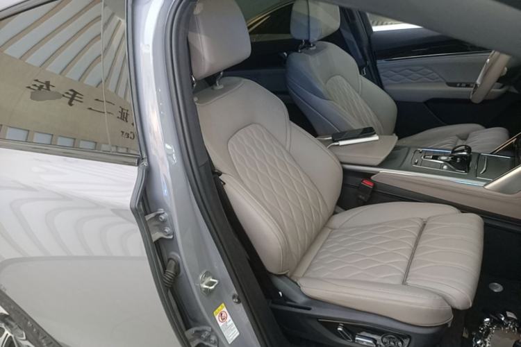 Used BYD Tang New Energy 2025 DM-i 115KM Cloud Ride Flagship Model Right Front Seat