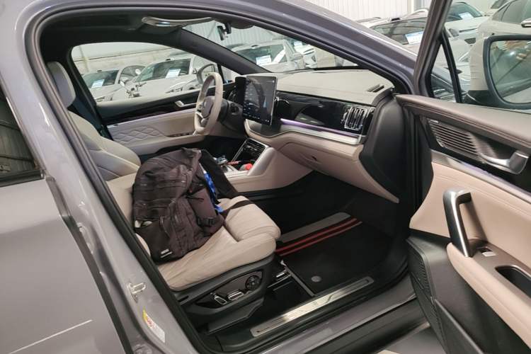Used BYD Tang New Energy 2025 Intelligent Driving Version DM-i 115KM Flagship Edition Right Front Seat