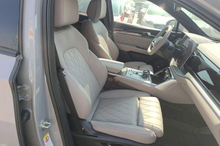 Used BYD Tang New Energy 2025 Intelligent Driving Version DM-i 115KM Flagship Edition Right Front Seat