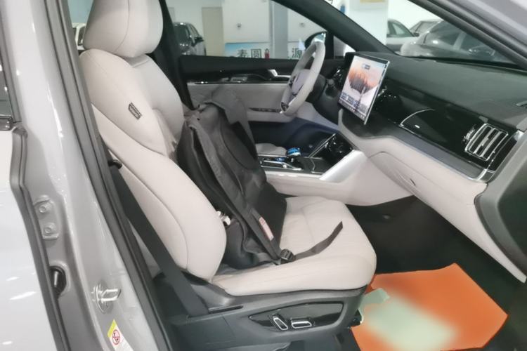 Used BYD Tang New Energy 2025 DM-i 115KM Prestige Model Right Front Seat