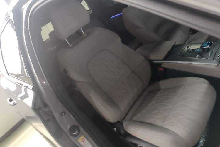 Used BYD Tang New Energy 2025 Intelligent Driving Version DM-i 115KM Prestige Edition Right Front Seat