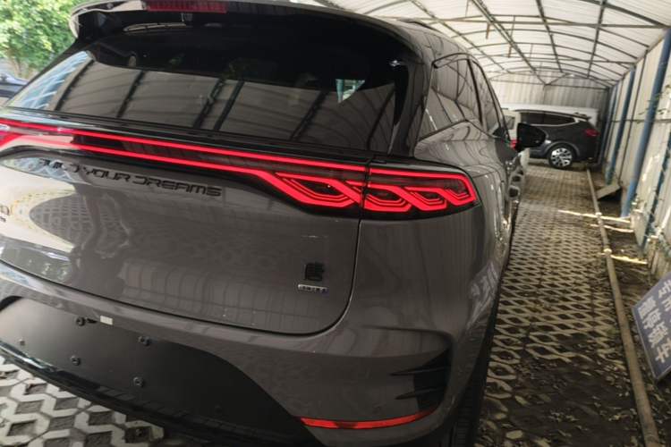 Used BYD Tang New Energy 2025 Intelligent Driving Version DM-i 115KM Flagship Edition Right Rear Taillight