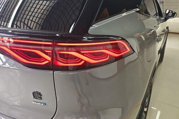 Used BYD Tang New Energy 2025 Model Smart Drive Version DM-i 175KM Deluxe Version Right Rear Taillight