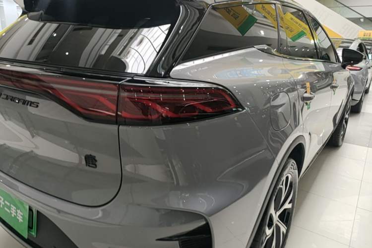 Used BYD Tang New Energy 2025 DM-i 115KM Prestige Model Right Rear Taillight