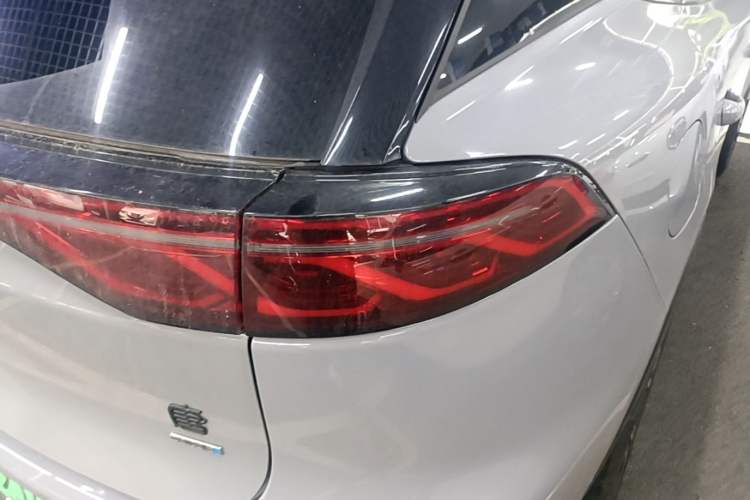 Used BYD Tang New Energy 2025 Intelligent Driving Version DM-i 115KM Flagship Edition Right Rear Taillight