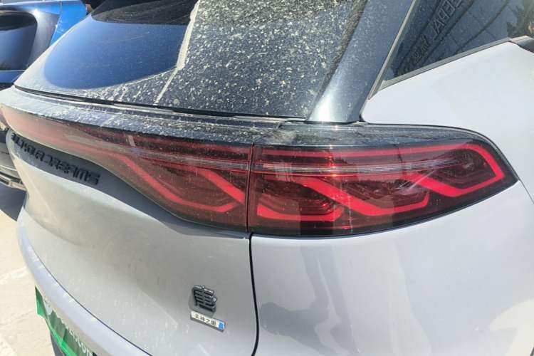 Used BYD Tang New Energy 2025 Intelligent Driving Version DM-i 115KM Prestige Edition Right Rear Taillight