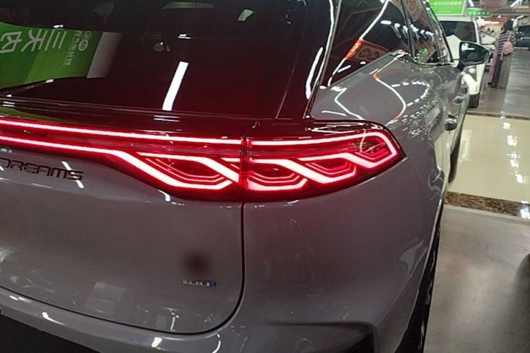 Used BYD Tang New Energy 2025 Intelligent Driving Version DM-i 115KM Flagship Edition Right Rear Taillight