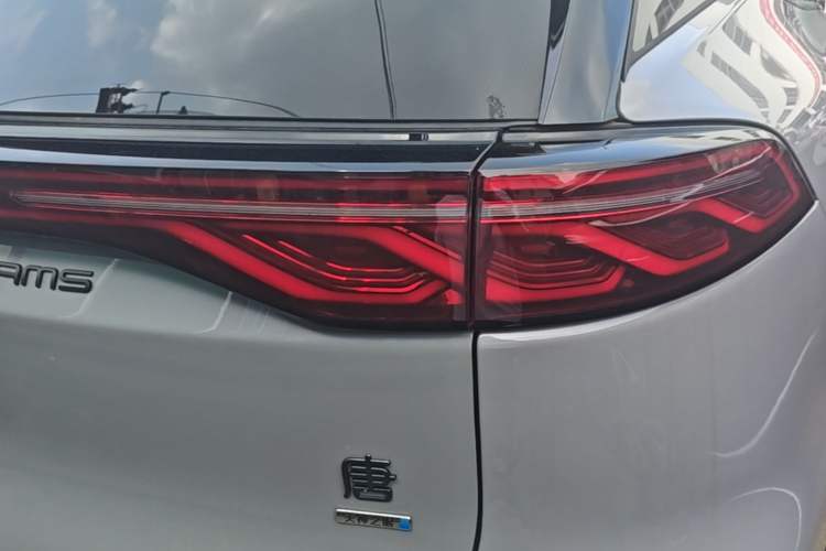 Used BYD Tang New Energy 2025 Intelligent Driving Version DM-i 115KM Flagship Edition Right Rear Taillight