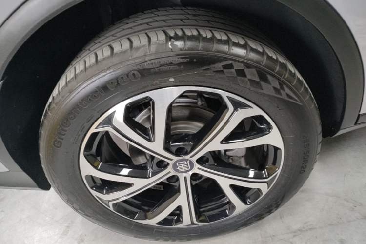 Used BYD Tang New Energy 2025 Intelligent Driving Version DM-i 115KM Flagship Edition Right Rear Wheel Hub