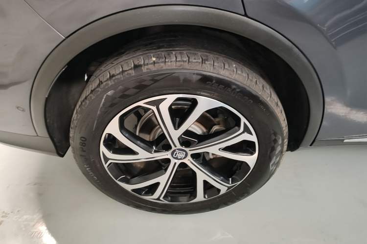 Used BYD Tang New Energy 2025 Intelligent Driving Version DM-i 115KM Flagship Edition Right Rear Wheel Hub