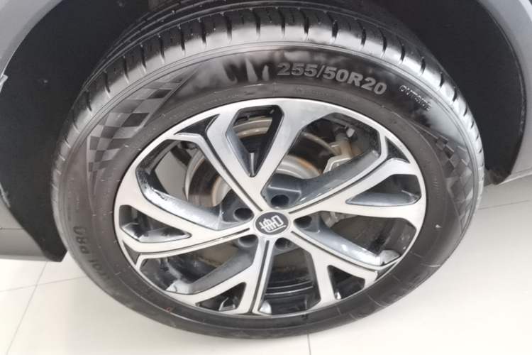 Used BYD Tang New Energy 2025 Intelligent Driving Version DM-i 115KM Flagship Edition Right Rear Wheel Hub