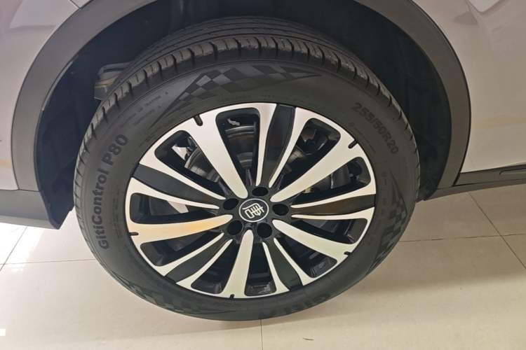 Used BYD Tang New Energy 2025 Model Smart Drive Version DM-i 175KM Deluxe Version Right Rear Wheel Hub