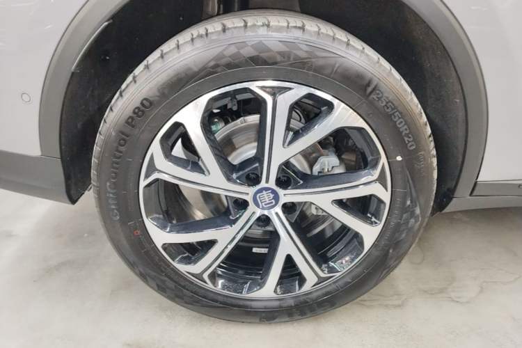 Used BYD Tang New Energy 2025 Intelligent Driving Version DM-i 115KM Flagship Edition Right Rear Wheel Hub