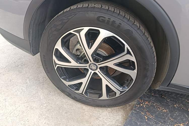 Used BYD Tang New Energy 2025 DM-i 115KM Flagship Model Right Rear Wheel Hub