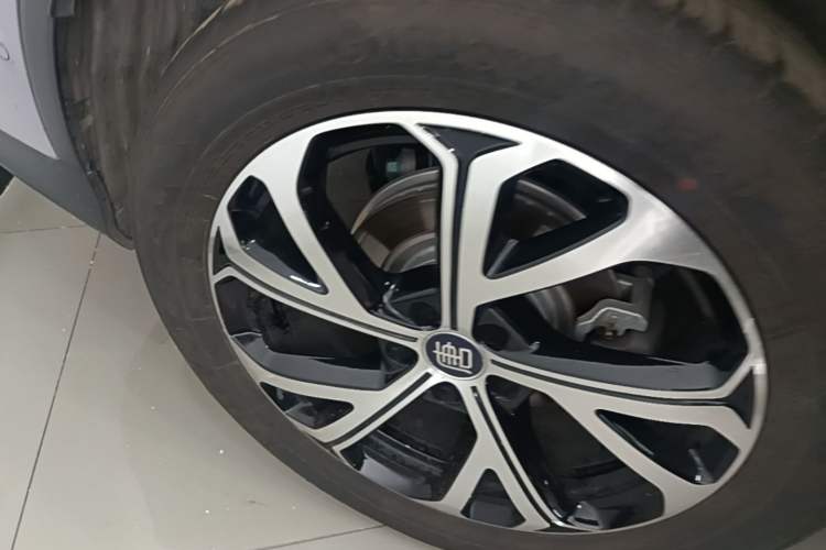 Used BYD Tang New Energy 2025 Intelligent Driving Version DM-i 115KM Flagship Edition Right Rear Wheel Hub