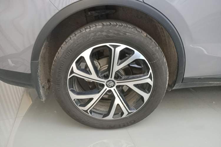 Used BYD Tang New Energy 2025 DM-i 115KM Cloud Ride Flagship Model Right Rear Wheel Hub
