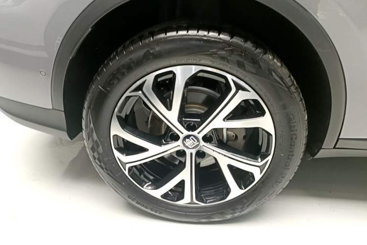 Used BYD Tang New Energy 2025 Intelligent Driving Version DM-i 115KM Prestige Edition Right Rear Wheel Hub