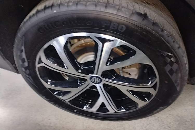 Used BYD Tang New Energy 2025 Intelligent Driving Version DM-i 115KM Flagship Edition Right Rear Wheel Hub