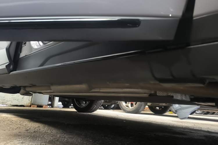 Used BYD Tang New Energy 2025 Intelligent Driving Version DM-i 115KM Prestige Edition Right Side Sill