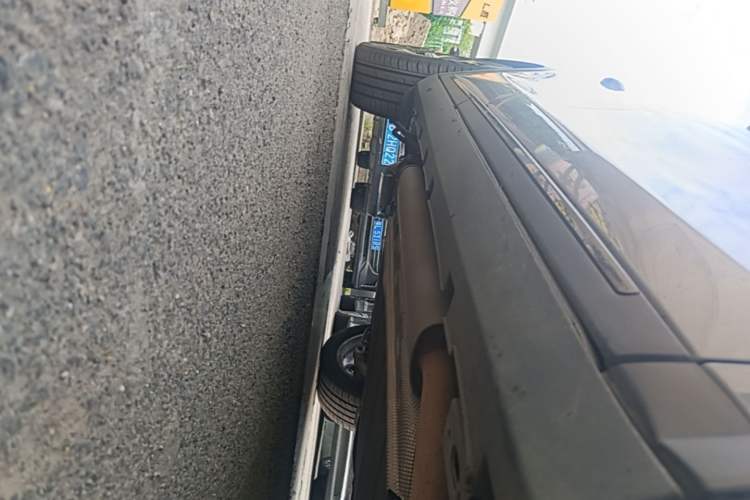 Used BYD Tang New Energy 2025 DM-i 115KM Flagship Model Right Side Sill