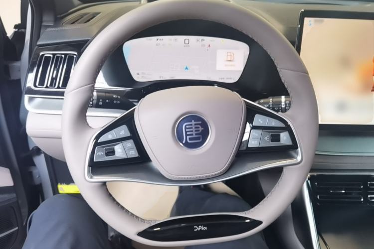 Used BYD Tang New Energy 2025 DM-i 115KM Cloud Ride Flagship Model Steering Wheel