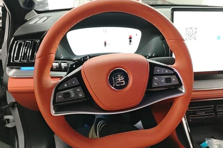 Used BYD Tang New Energy 2025 Model Smart Drive Version DM-i 175KM Prestige Version Steering Wheel