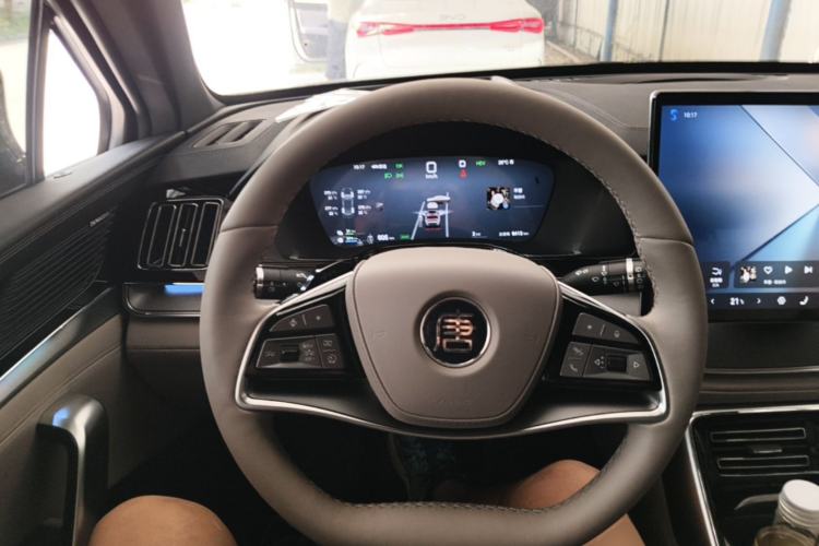 Used BYD Tang New Energy 2025 Intelligent Driving Version DM-i 115KM Flagship Edition Steering Wheel