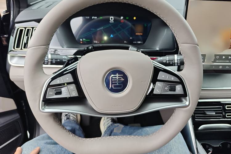 Used BYD Tang New Energy 2025 Intelligent Driving Version DM-i 115KM Flagship Edition Steering Wheel