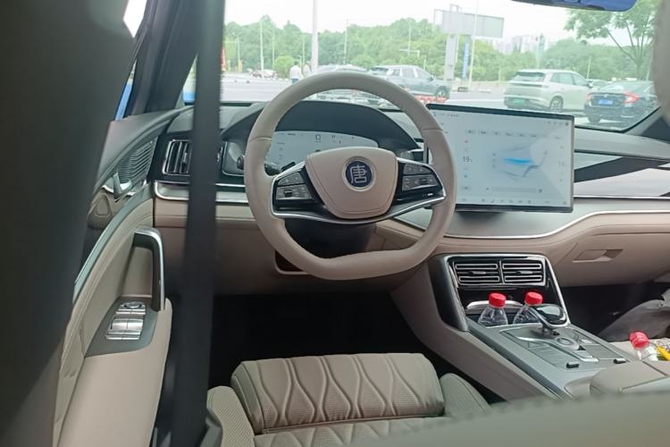 Used BYD Tang New Energy 2025 Intelligent Driving Version DM-i 115KM Flagship Edition Steering Wheel