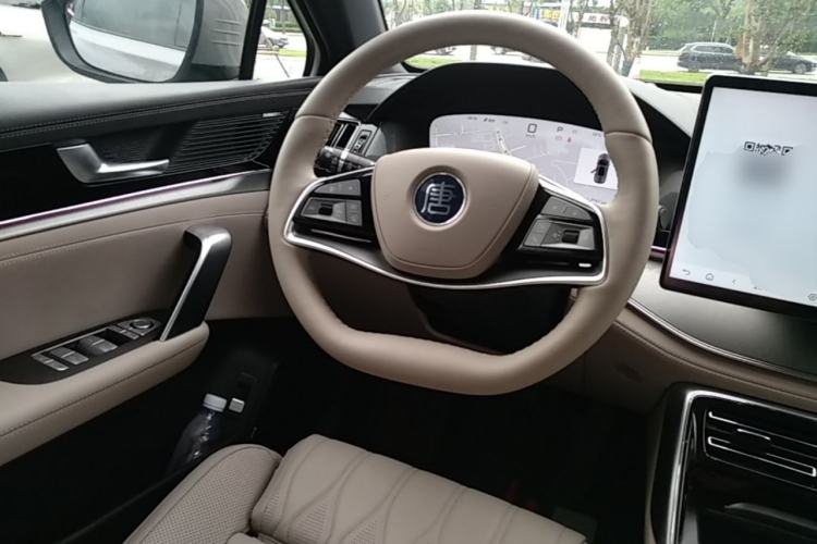 Used BYD Tang New Energy 2025 Intelligent Driving Version DM-i 115KM Flagship Edition Steering Wheel