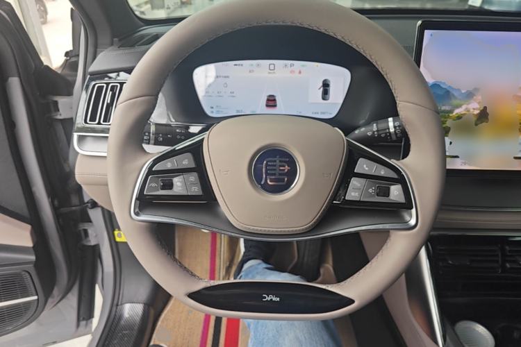 Used BYD Tang New Energy 2025 DM-i 115KM Prestige Model Steering Wheel